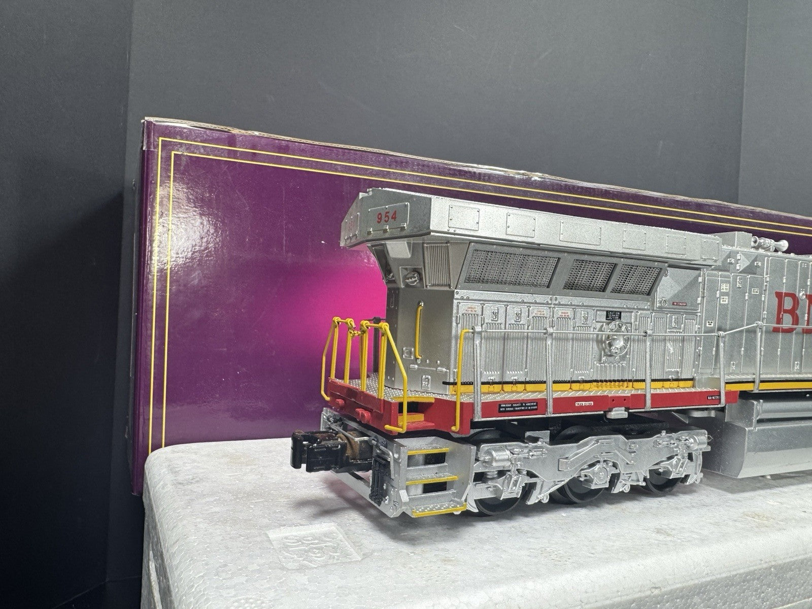 MTH 20-2265-1 Santa Fe Warbonnet AC6000 diesel engine #954 PS2 BCR EX6
