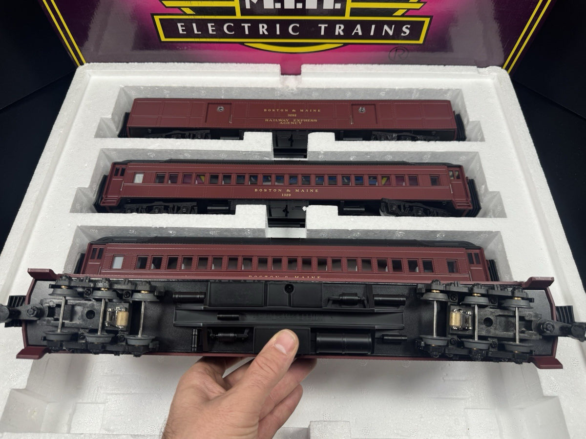MTH 20-4027 Boston & Maine B&M 70' Madison passenger 5-car set EX4