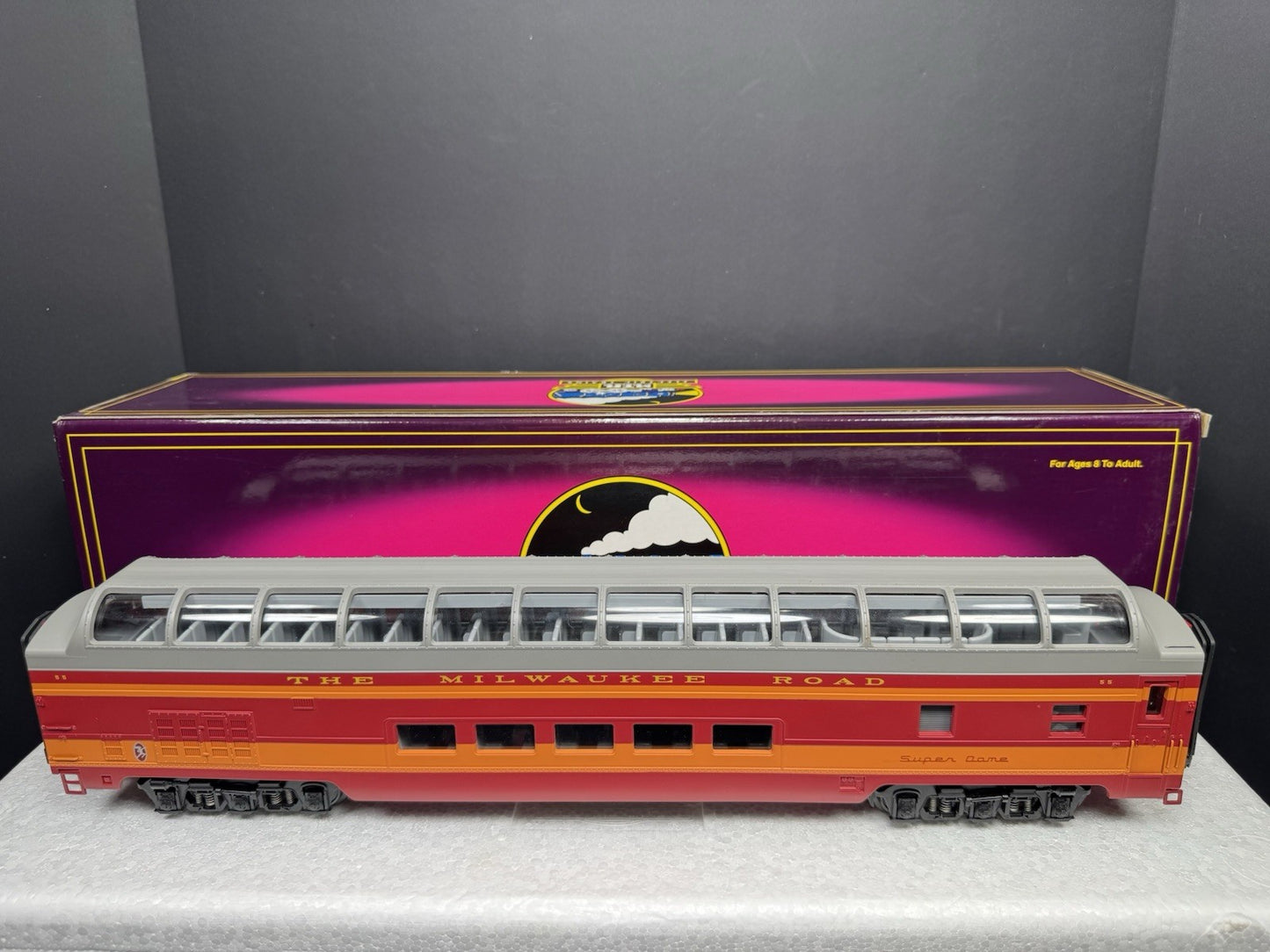 MTH 20-6772 Milwaukee Road 70' full-length vista dome passenger car LNIB6