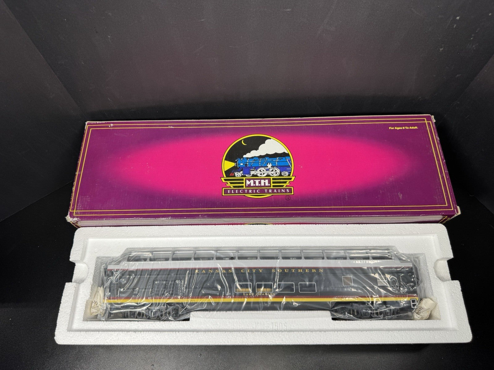 MTH 20-67039 Kansas City Southern KCS 70' full-length vista dome pass car LNIB9
