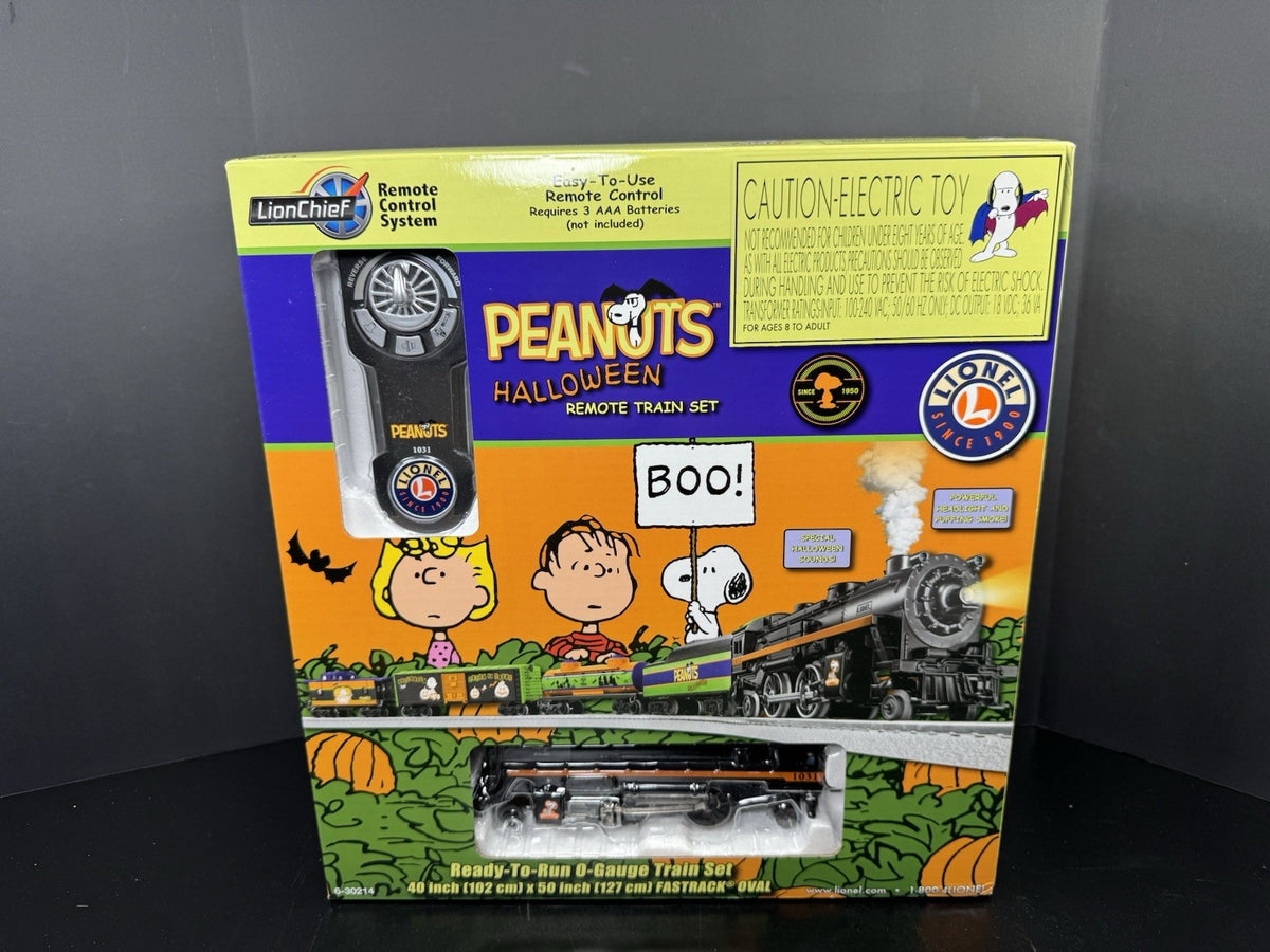 Lionel 6-30214 LionChief Peanuts Halloween ready-to-run train set LNIB0