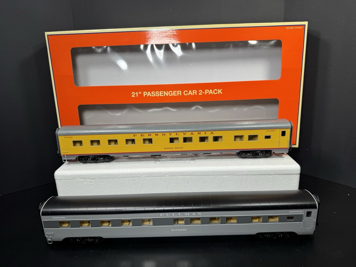 Lionel 2027500 Union Pacific UP Pennsylvania PRR 21" passenger car 2-pack LNIB5