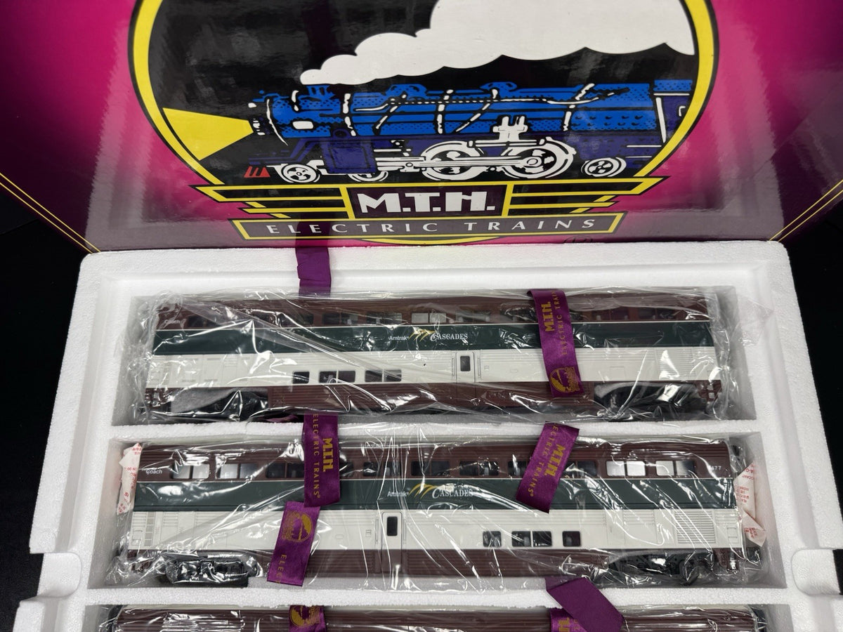 MTH 20-6578 Amtrak Northwest Cascades SuperLiner coach 4-car set NIB1