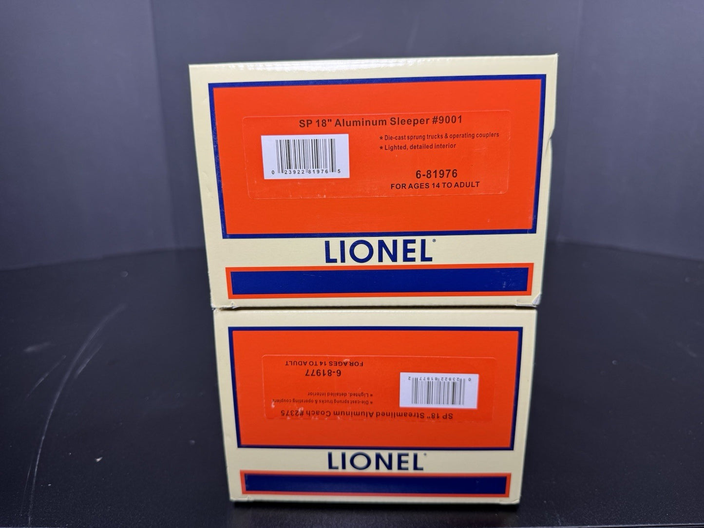 Lionel 6-81975  Southern Pacific SP 18" aluminum passenger 2-car set LNIB6