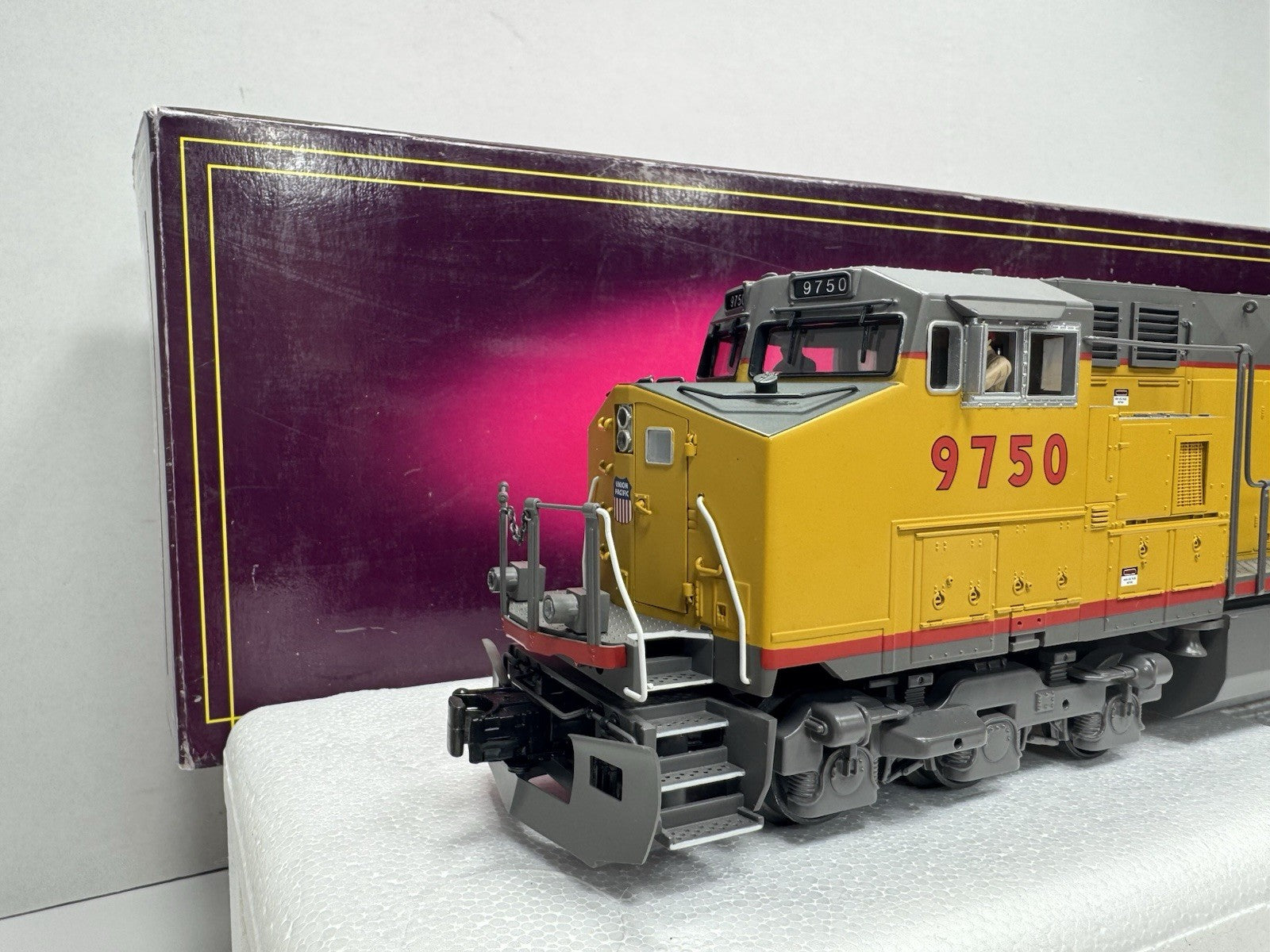 45037320
