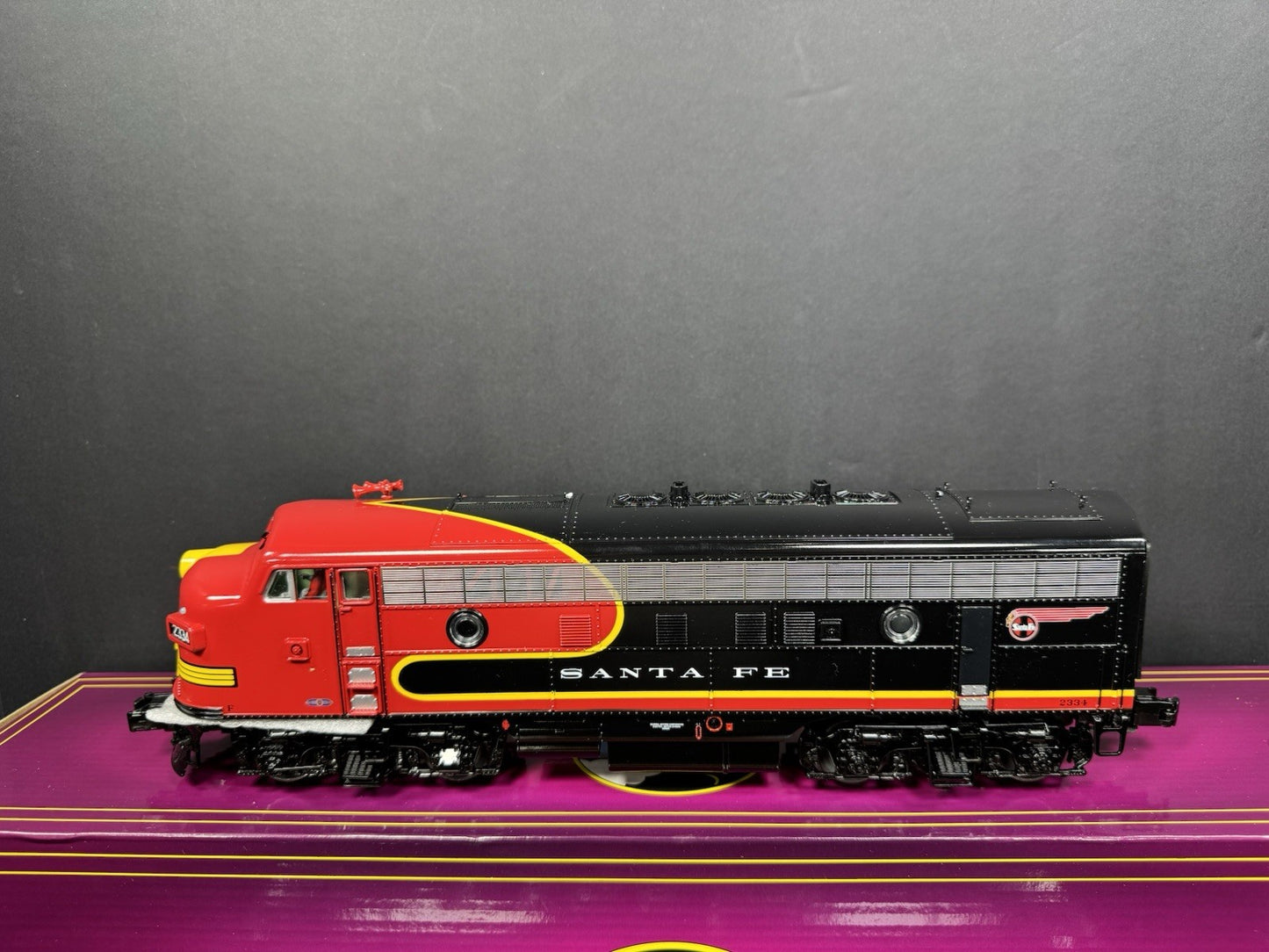 MTH 20-21601-1 Santa Fe Black Bonnet F-3 diesel engine ABA set #2334 #2335 NIB2