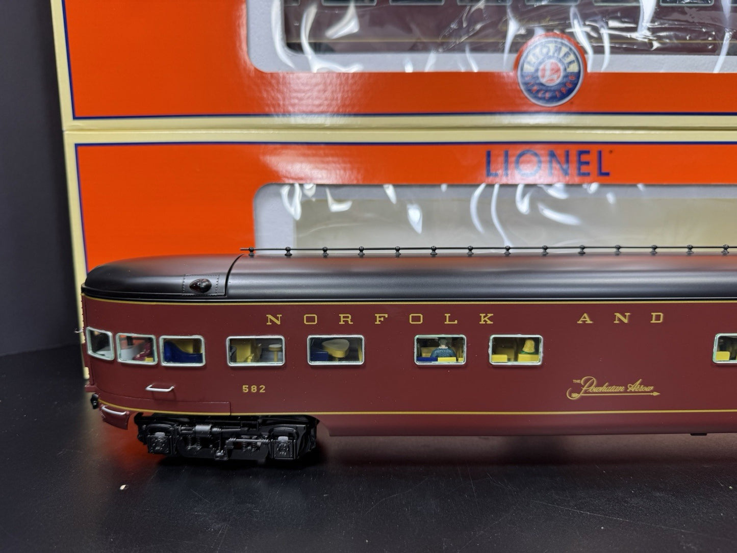 Lionel 6-29182 Norfolk & Western Powhatan Arrow 18" passenger 4-car set EX3