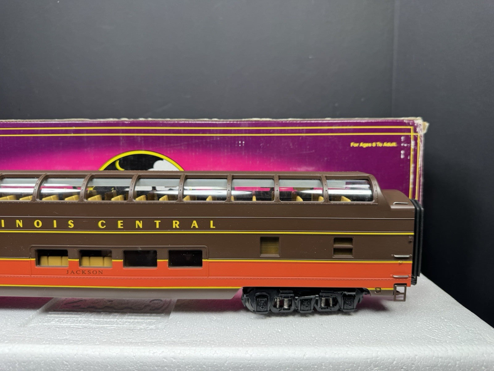 MTH 20-67033 Illinois Central IC 70' full-length vista dome passenger car LNIB8