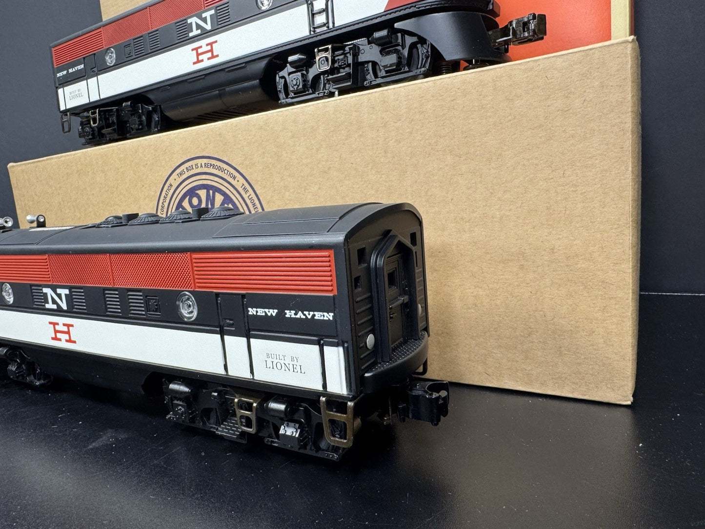 Lionel 6-34559 Archive McGinnis New Haven F-3 diesel AA set #2342 LNIB13
