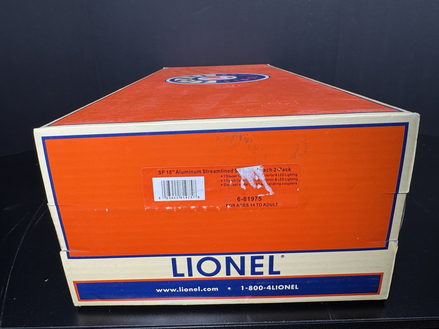 Lionel 6-81975  Southern Pacific SP 18" aluminum passenger 2-car set LNIB8
