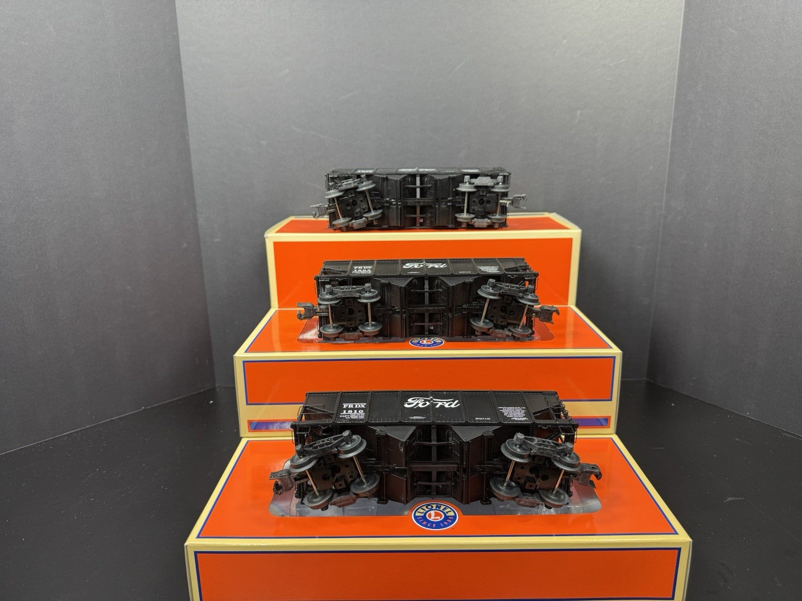 Lionel 2026950 Ford 2-bay hopper car with coal load 3-pack LNIB7