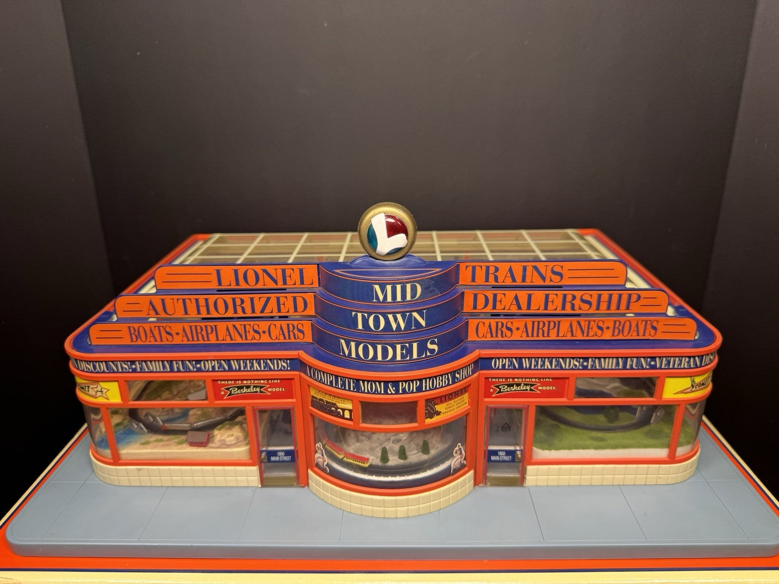 Lionel 6-32998 Mid-Town Models operating hobby shop accessory LNIB2