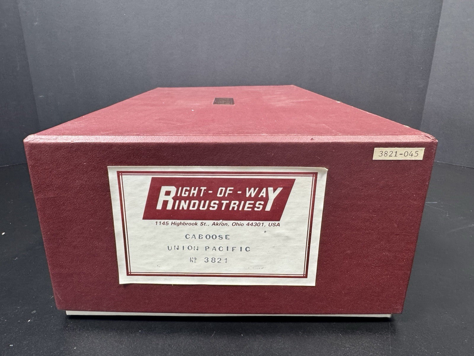 Right-of-Way Ajin 3-rail brass Union Pacific UP smoking caboose #3821 LNIB12