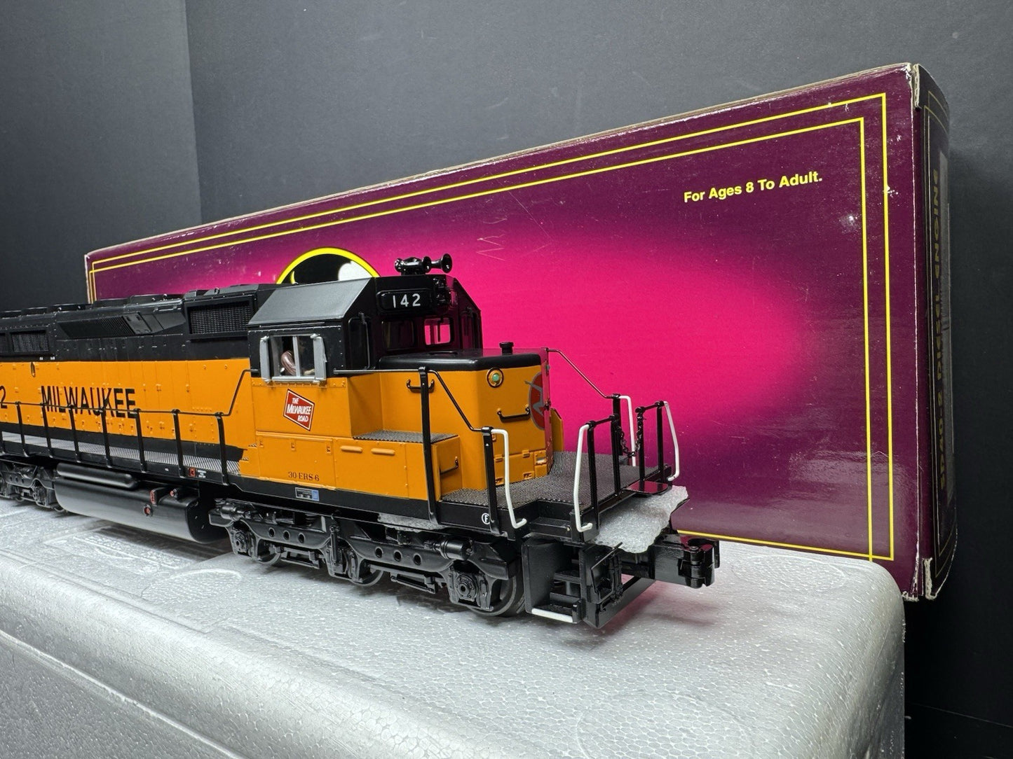 MTH 20-2668-1 Milwaukee Road SD40-2 diesel engine #142 PS2 BCR LNIB9
