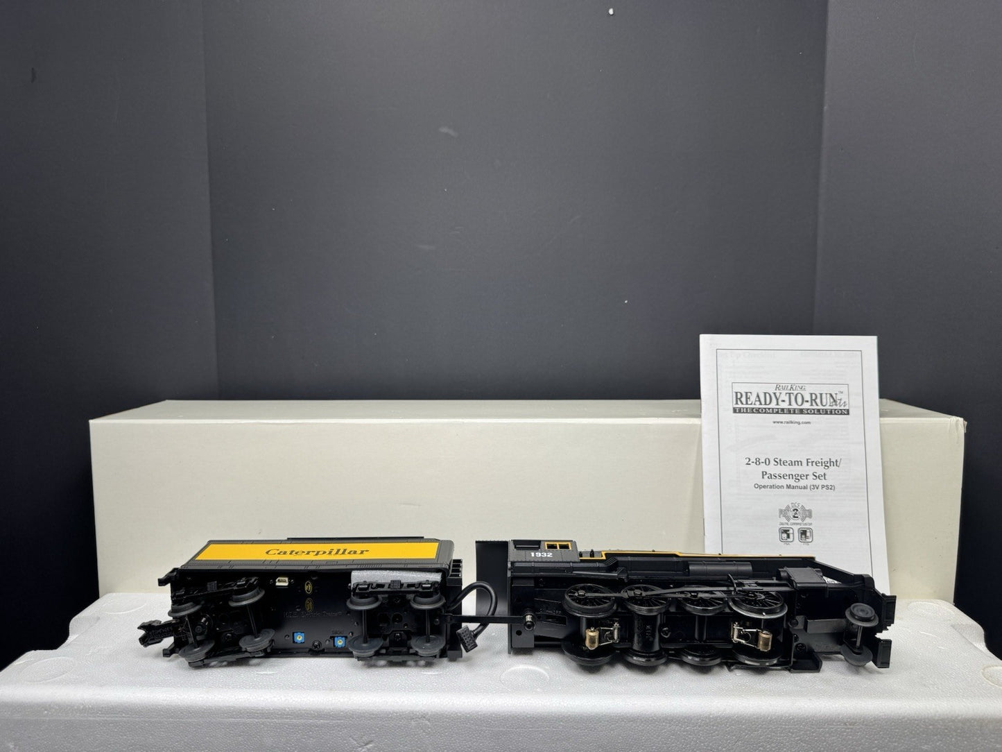 MTH RailKing 30-4180-1E Caterpillar CAT 2-8-0 steam engine #1932 PS2 BCR EX10