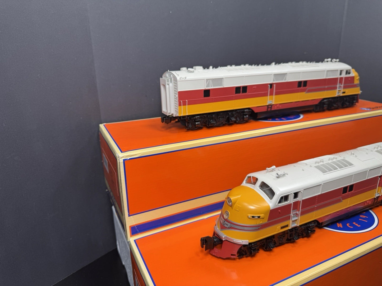 Lionel LEGACY 6-84659 Milwaukee Road E6 diesel engine AA set #15A #15B LNIB5