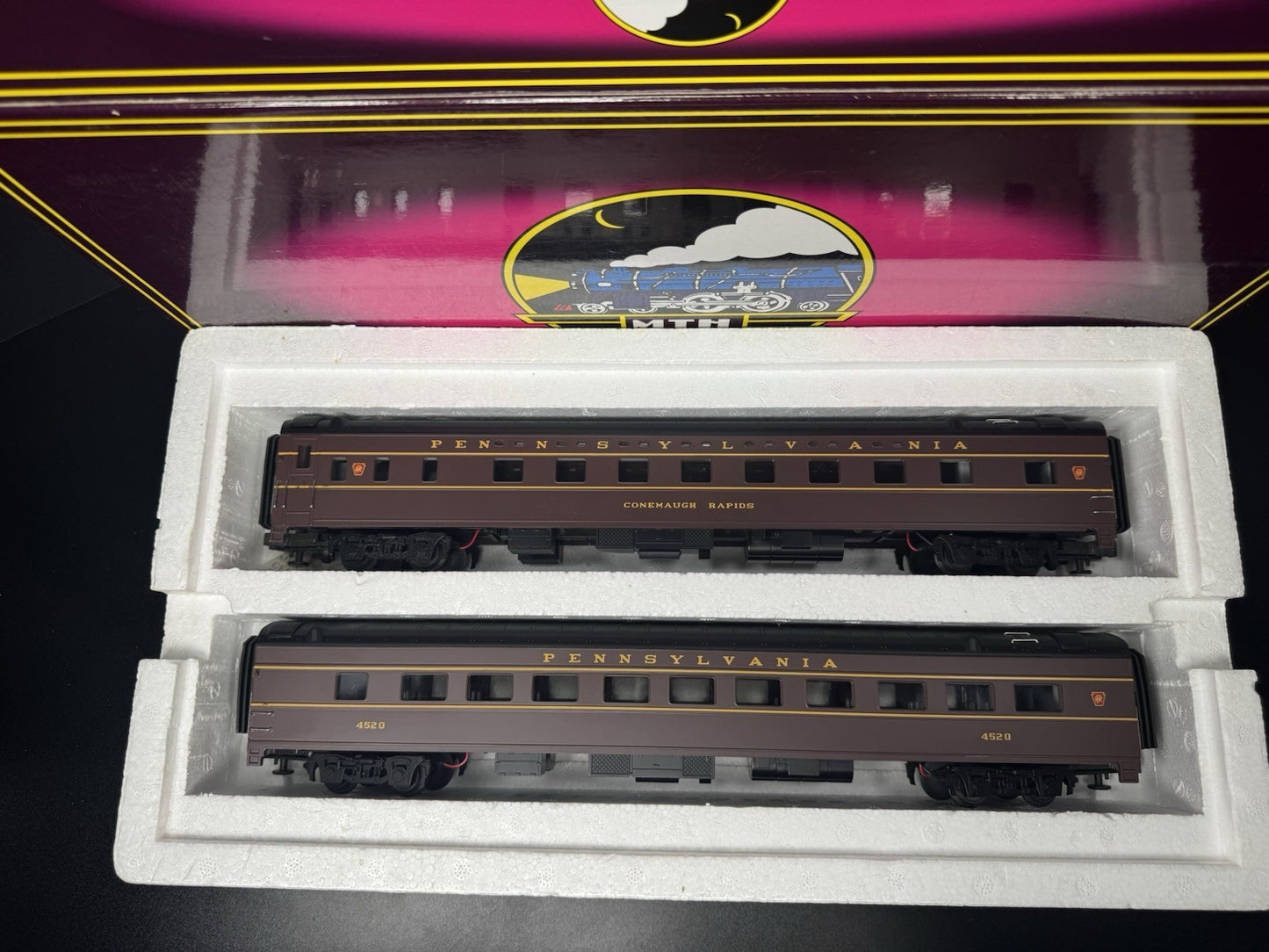 MTH 20-6657 Pennsylvania PRR 70' streamlined sleeper / diner 2-car set LNIB1