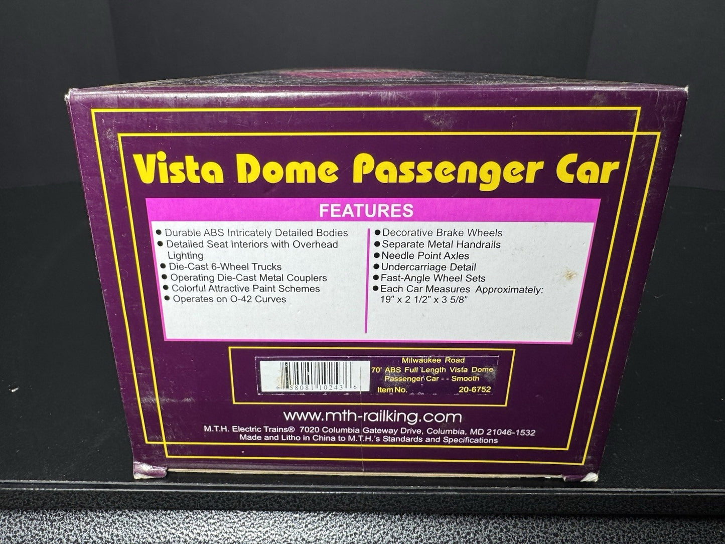 MTH 20-6752 Milwaukee Road 70' full-length vista dome passenger car #53 EX15