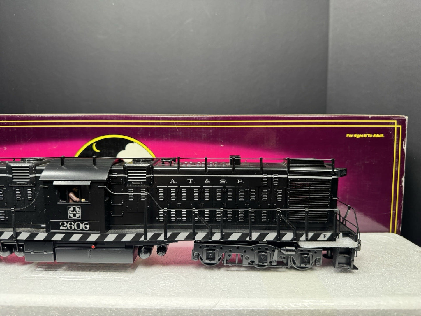 MTH 20-2427-3 Santa Fe 2500 HP transfer nonpowered diesel engine #2606 EX8