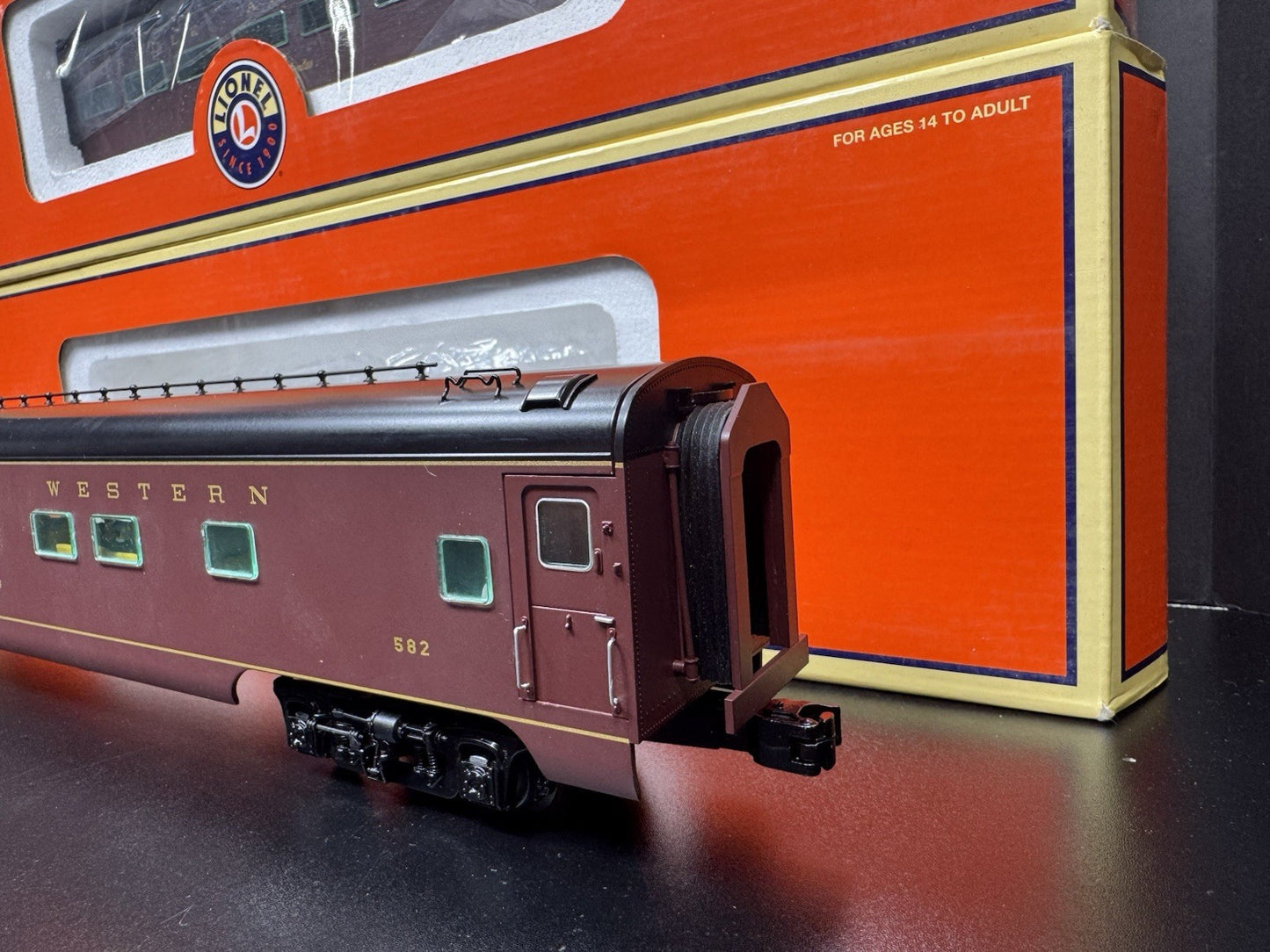 Lionel 6-25777 thru 6-25780 N&W Pocohantas 18" aluminum passenger 4-car set LNIB10