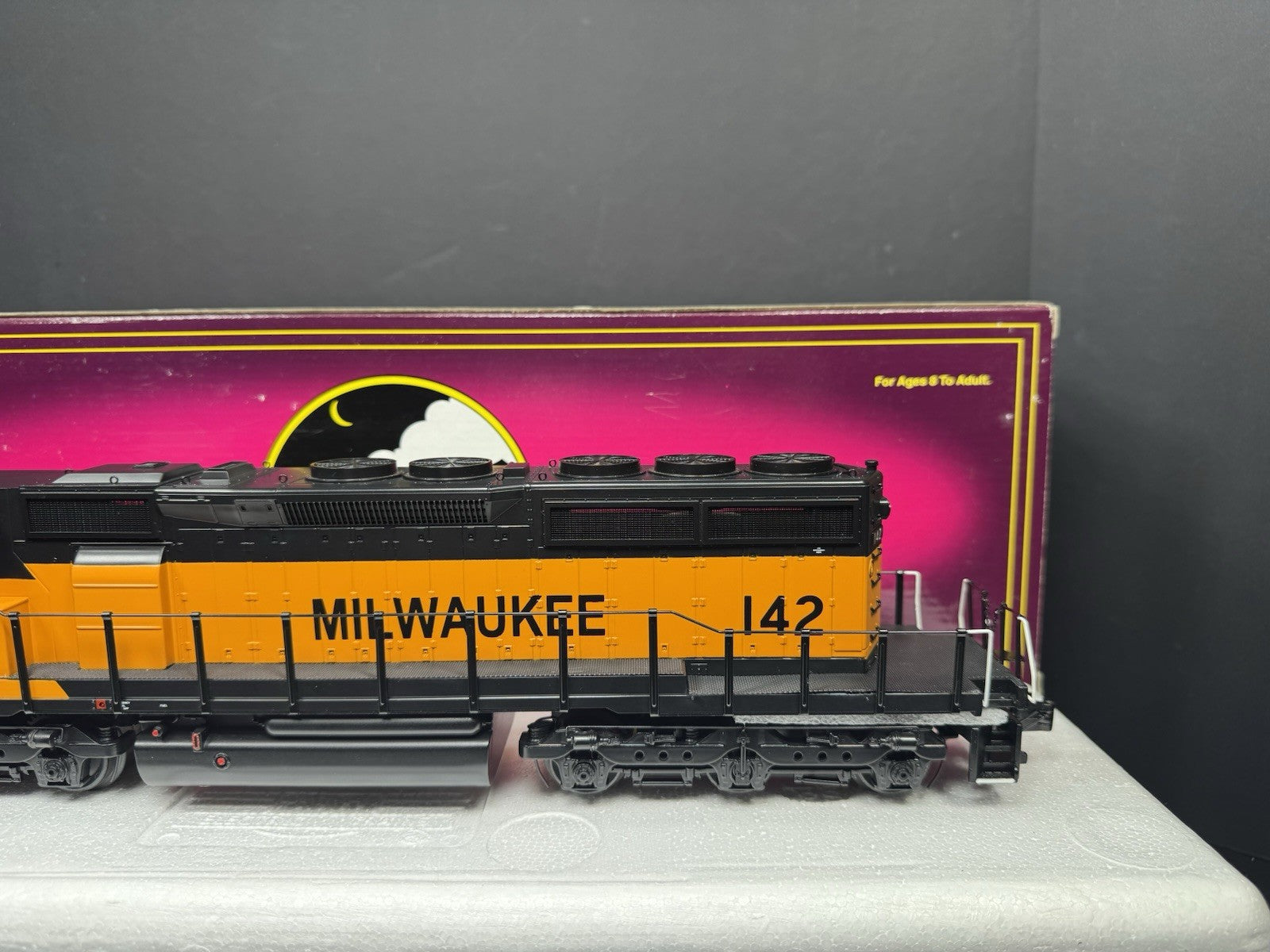 MTH 20-2668-1 Milwaukee Road SD40-2 diesel engine #142 PS2 BCR LNIB3