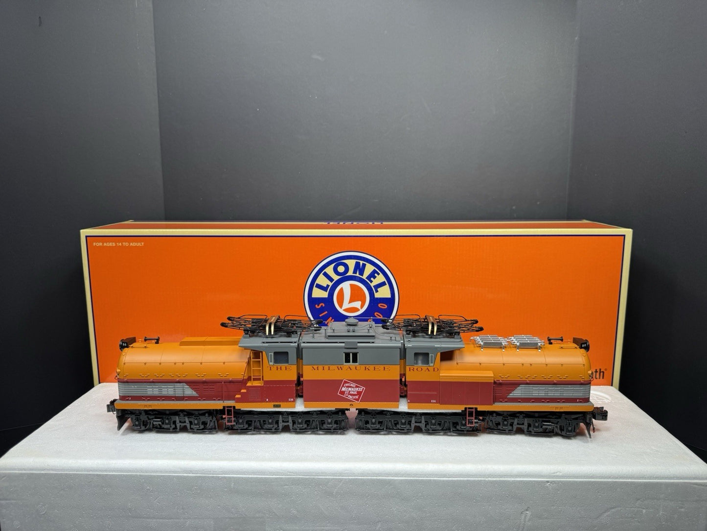 Lionel LEGACY 1933573 Milwaukee Road bipolar electric engine #3 LNIB5