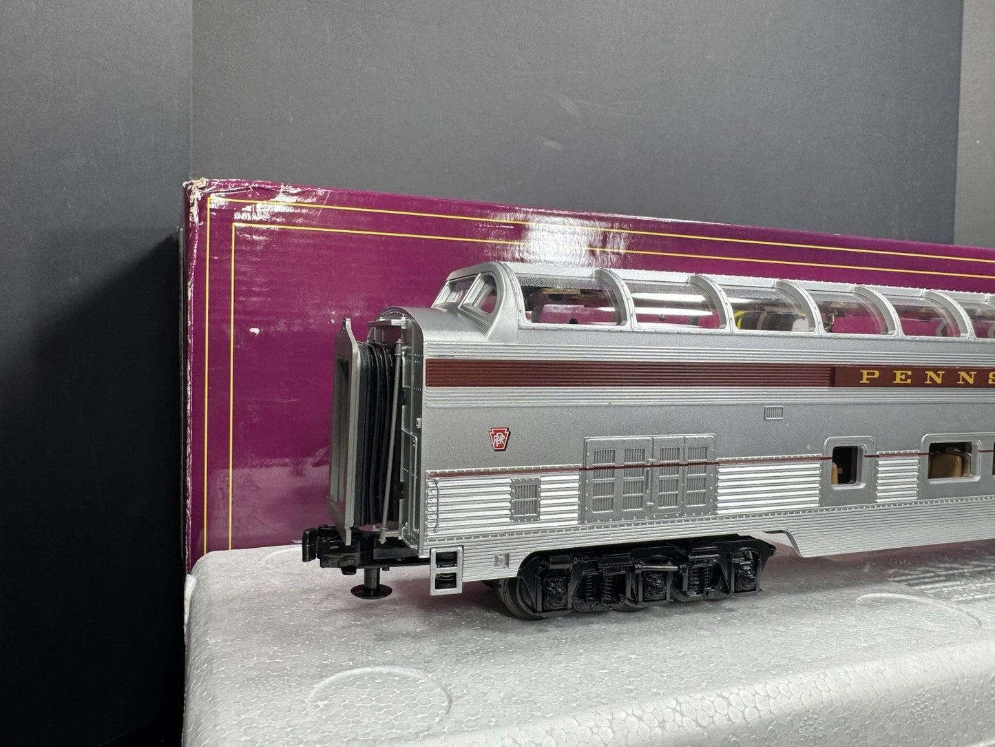 MTH 20-64066 Pennsylvania PRR 70' full vista dome passenger car LNIB1