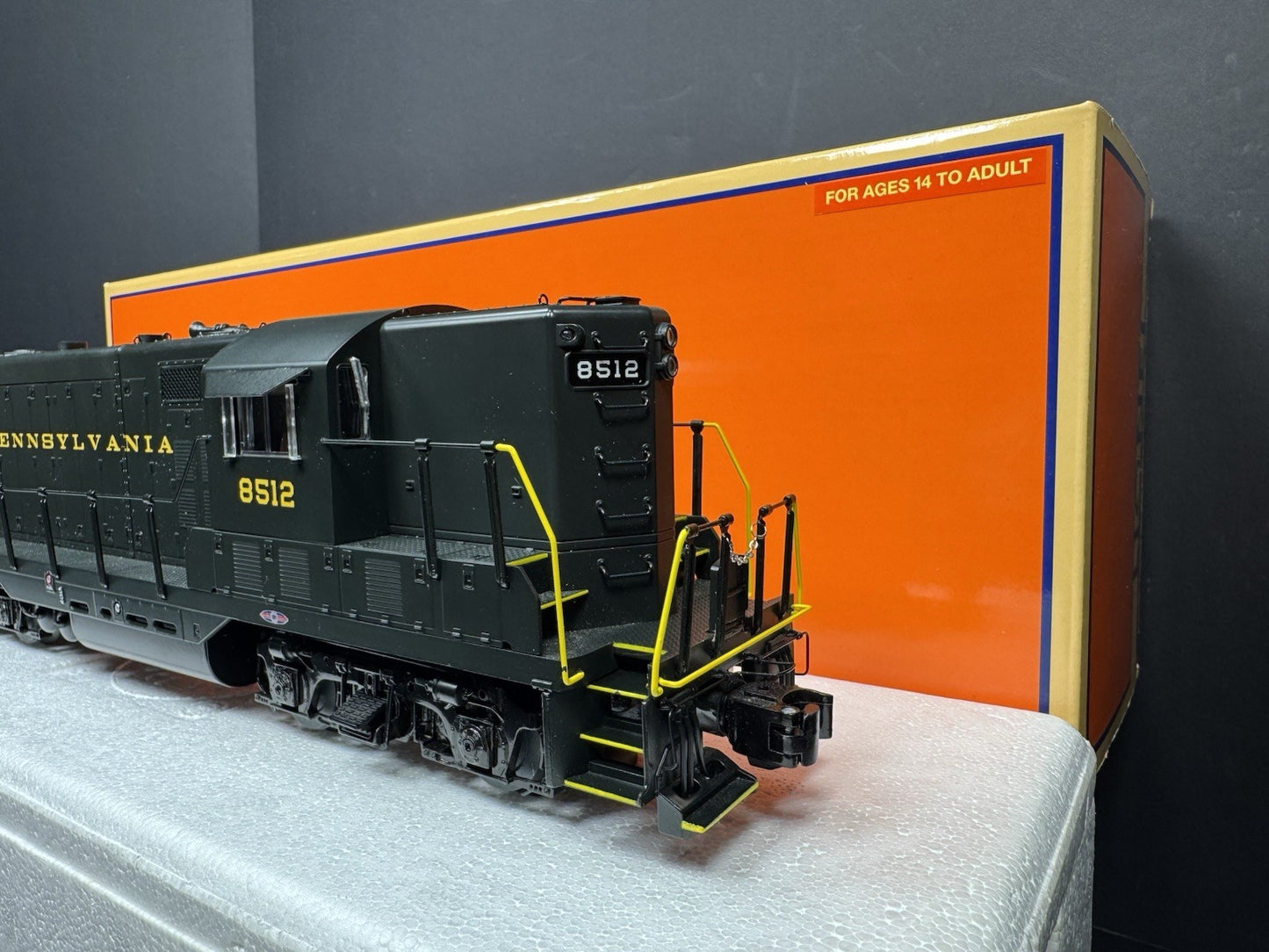 Lionel LEGACY 6-28573 Pennsylvania PRR GP7 diesel engine #8512 LNIB4