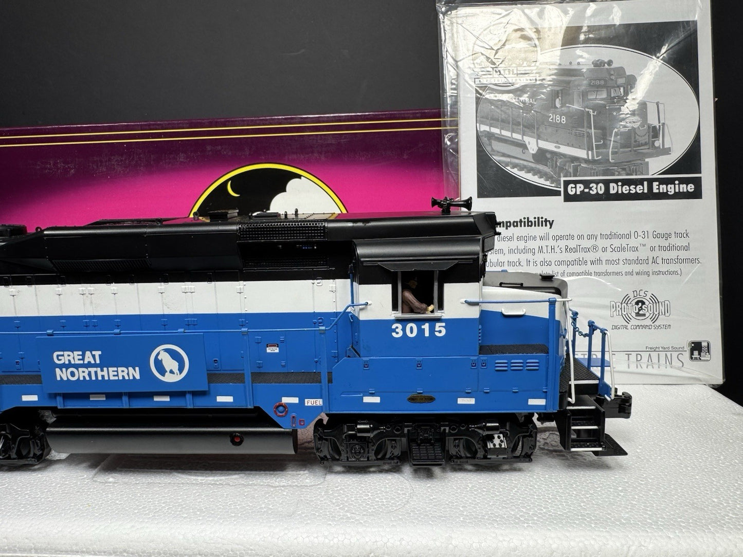 MTH 20-2399-1 Great Northern GN GP-30 diesel engine #3015 PS2 BCR NIB8