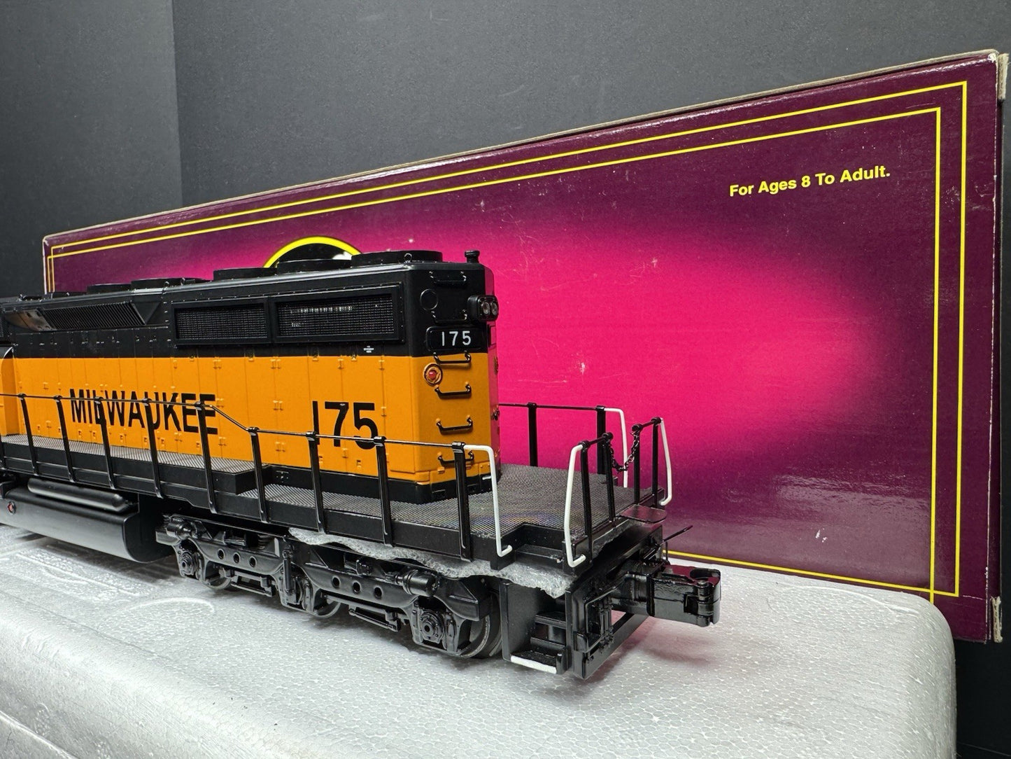 MTH 20-2668-1 Milwaukee Road SD40-2 diesel engine #175 PS2 BCR LNIB4