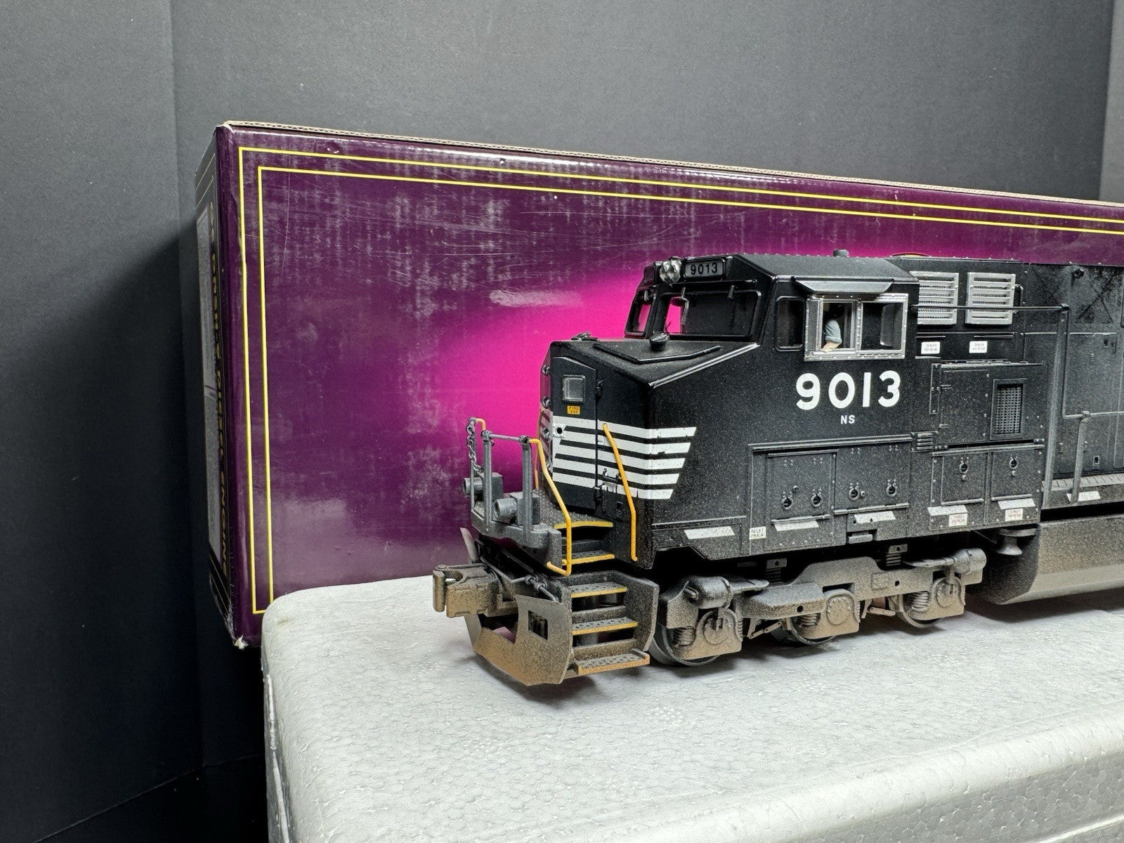 MTH 20-2267-1 Norfolk Southern NS Dash-9 diesel engine #9013 PS2 BCR EX6