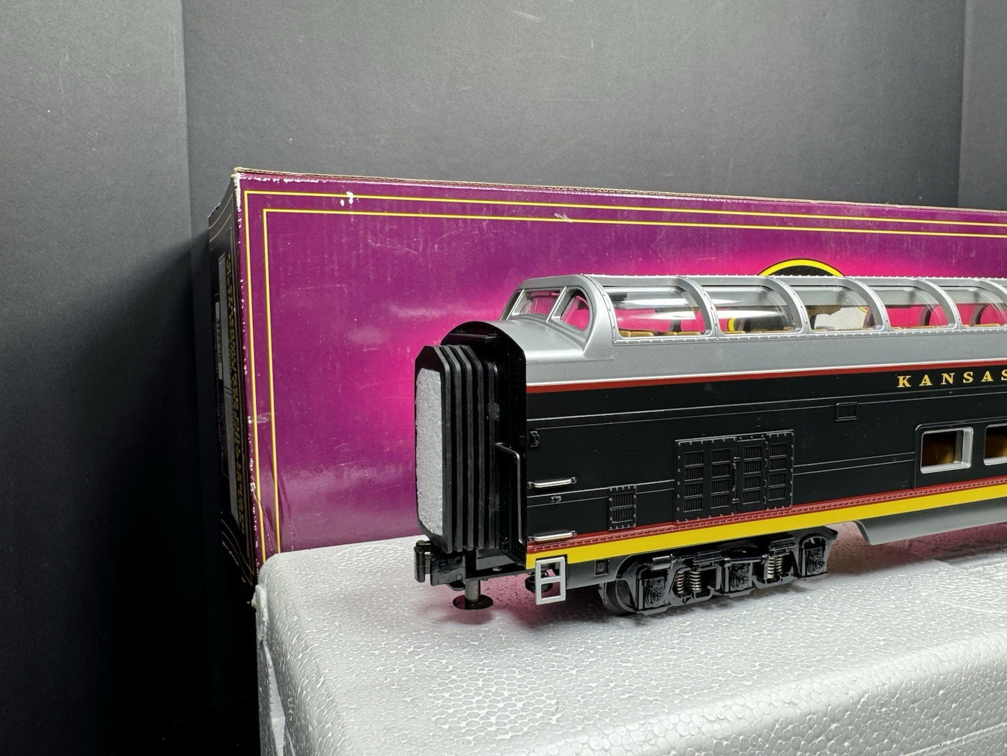 MTH 20-67039 Kansas City Southern KCS 70' full-length vista dome pass car LNIB5