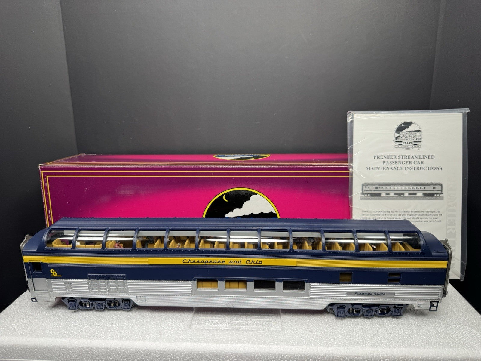 MTH 20-67073 Chesapeake & Ohio C&O 70' full-length vista dome passenger car LNIB6