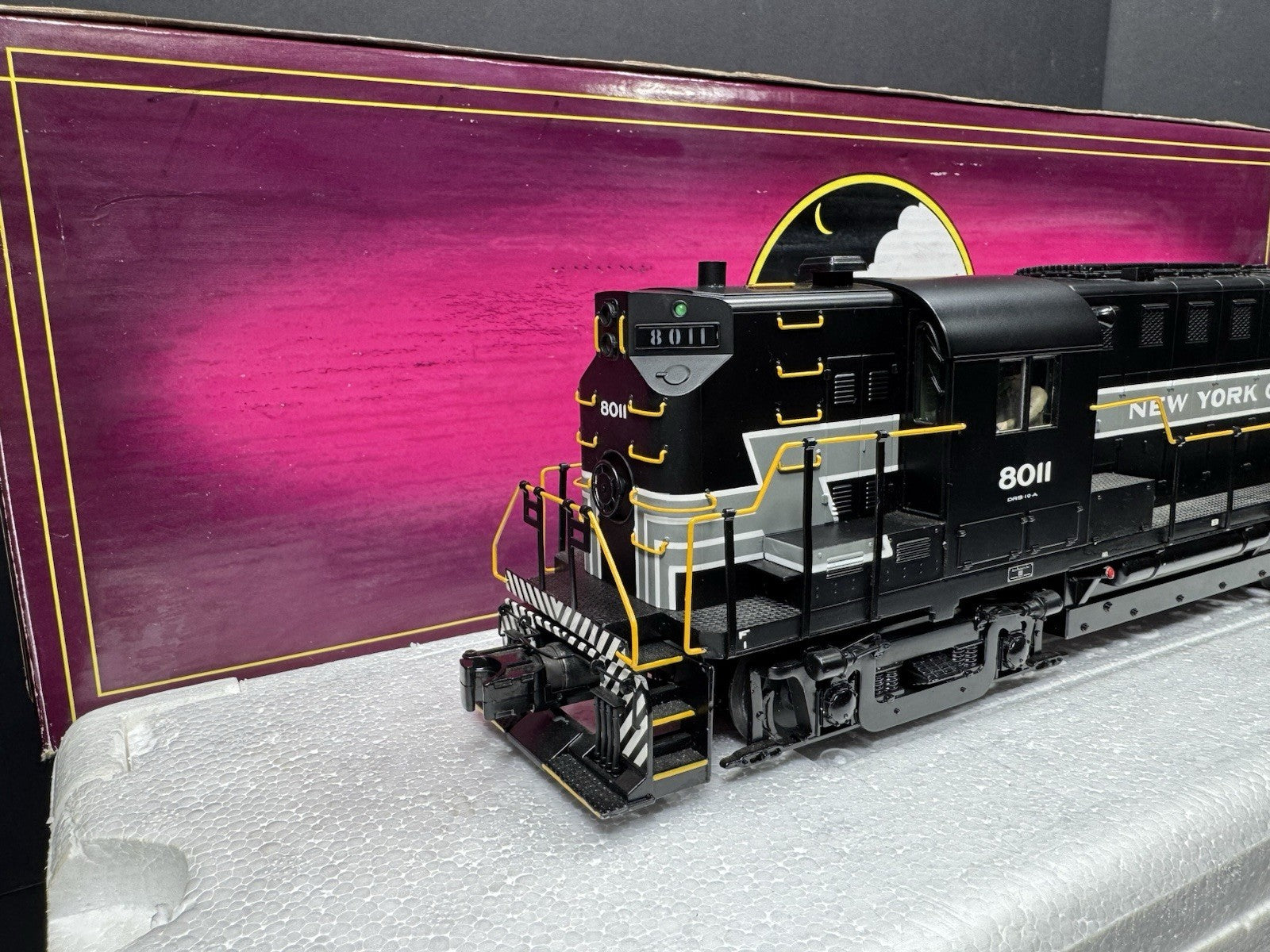 MTH 20-20213-1 New York Central NYC RS-11 high hood diesel engine #8011 PS3 EX1