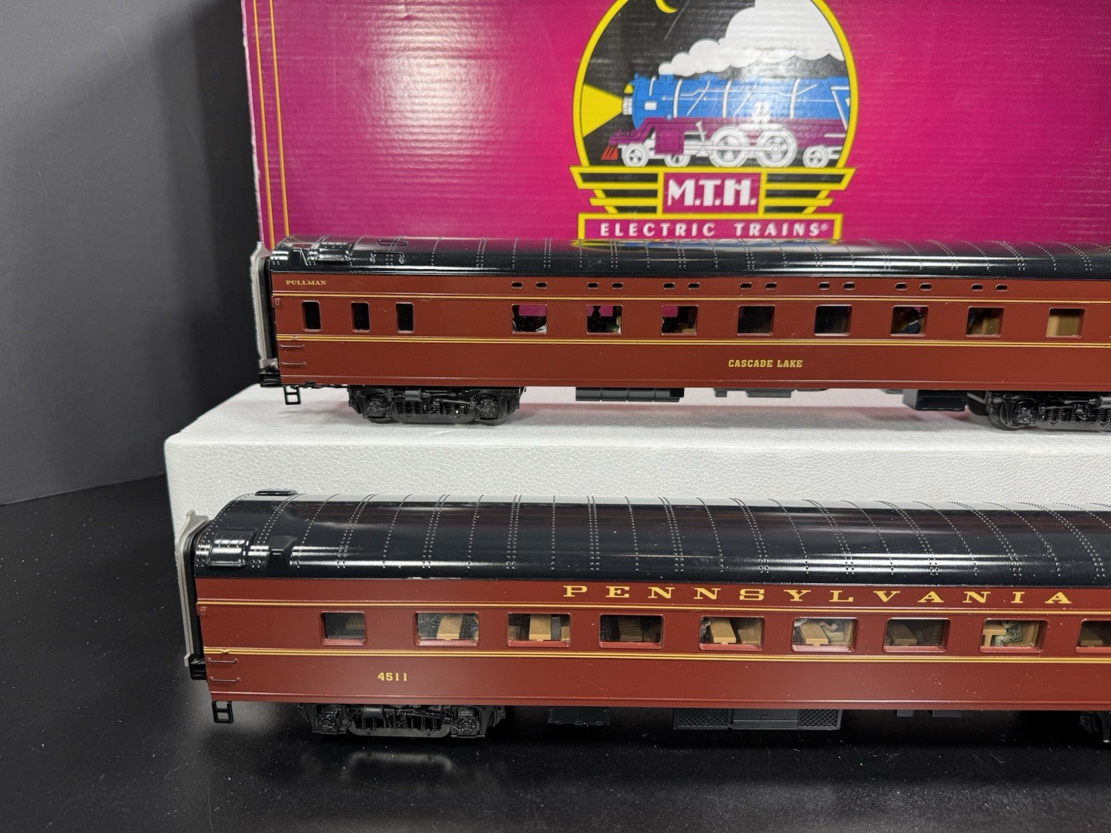 MTH 2064096 Pennsylvania PRR 70' sleeper diner passenger 2car set LNIB7