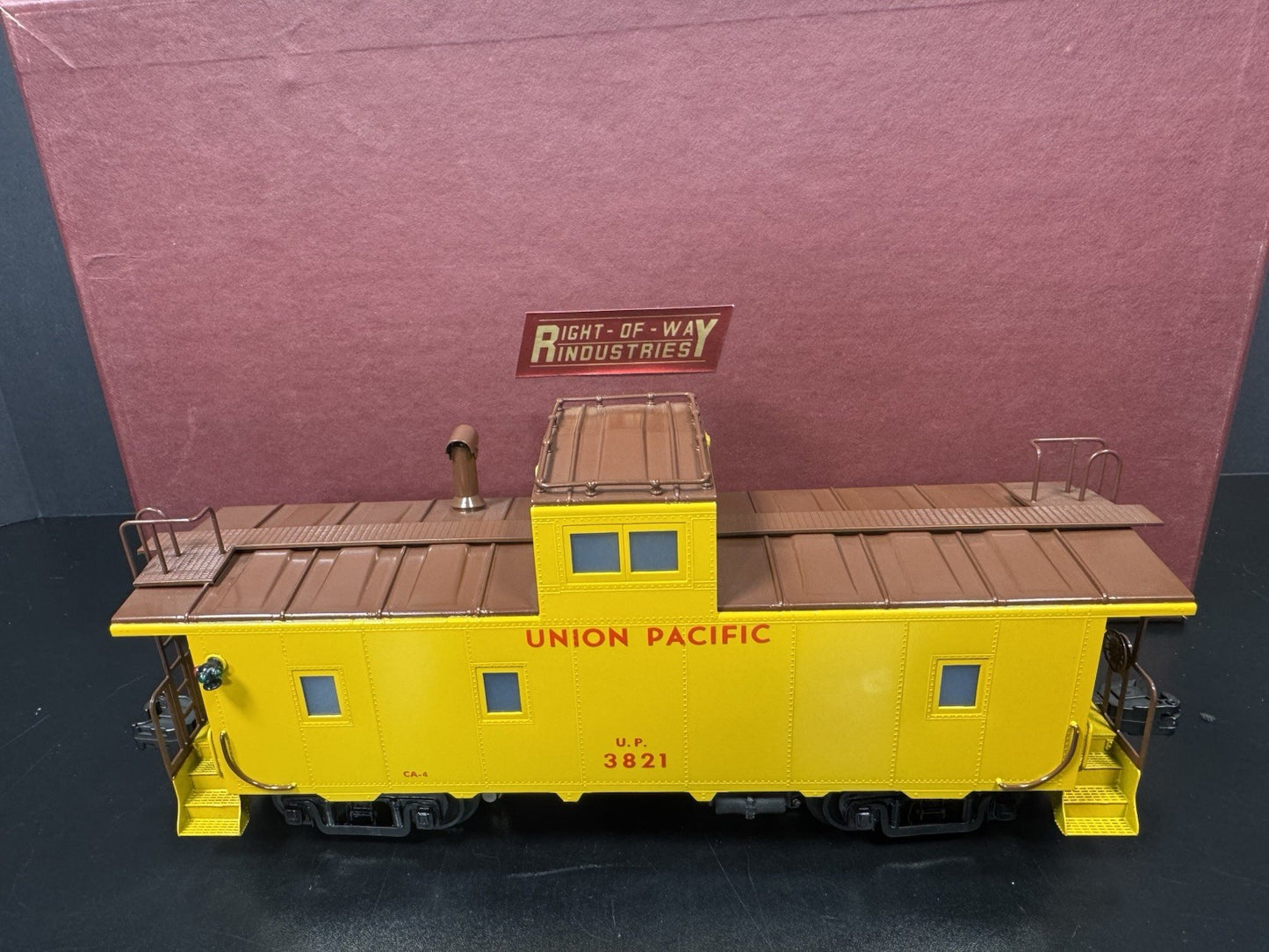 Right-of-Way Ajin 3-rail brass Union Pacific UP smoking caboose #3821 LNIB6