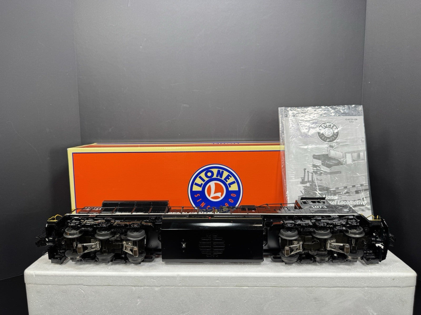 Lionel LEGACY 6-39645 NS heritage Penn Central SD70ACe diesel engine #1073 LNIB10