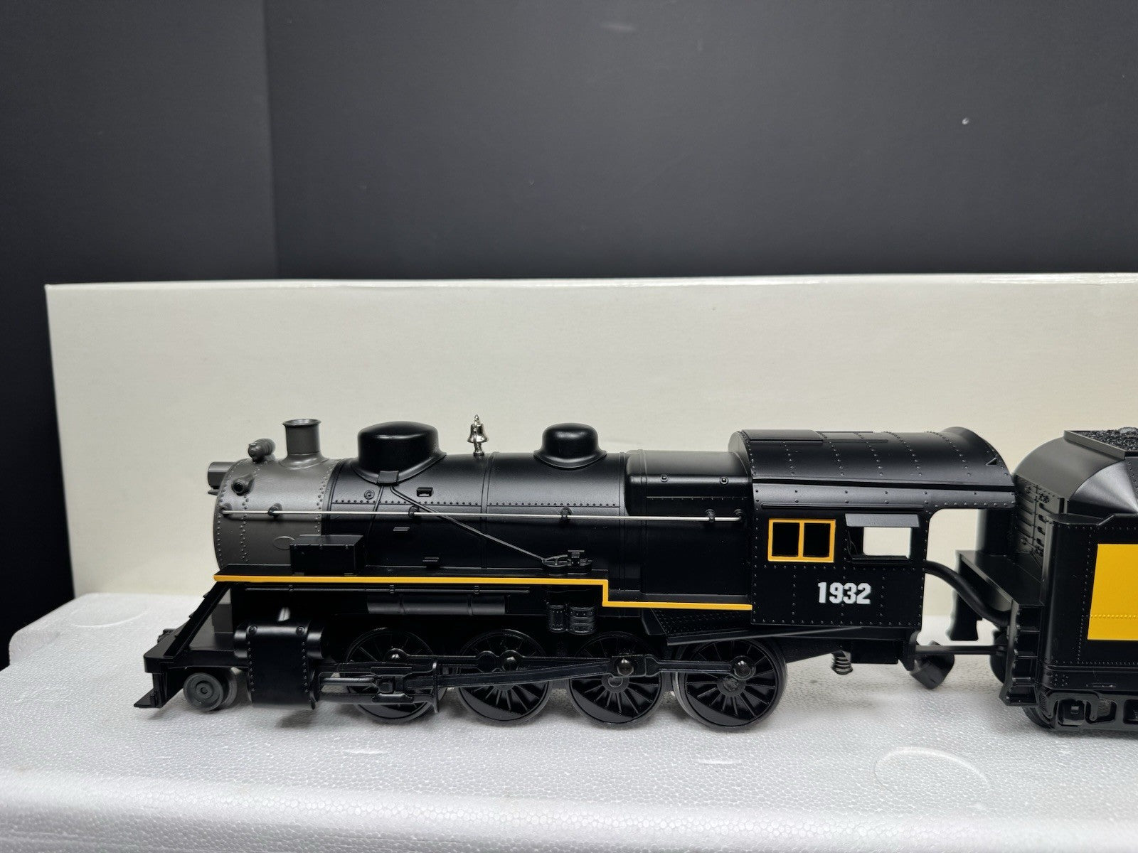 MTH RailKing 30-4180-1E Caterpillar CAT 2-8-0 steam engine #1932 PS2 BCR EX2