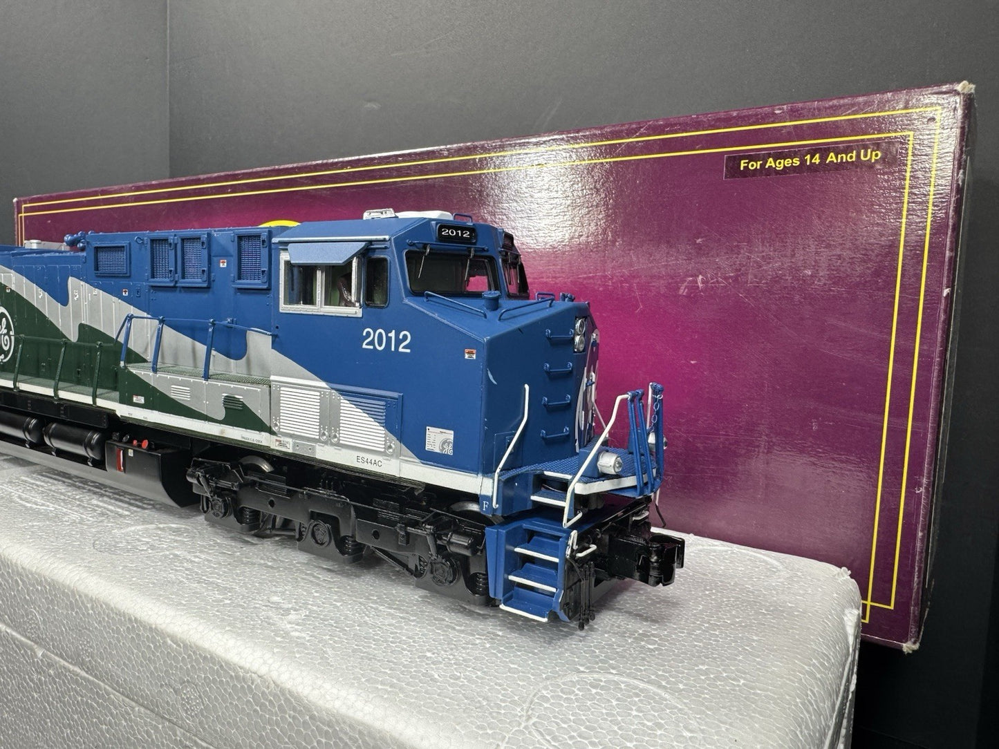 MTH 20-20313-1 General Electric GE Demonstrator ES44AC diesel engine #2012 PS31