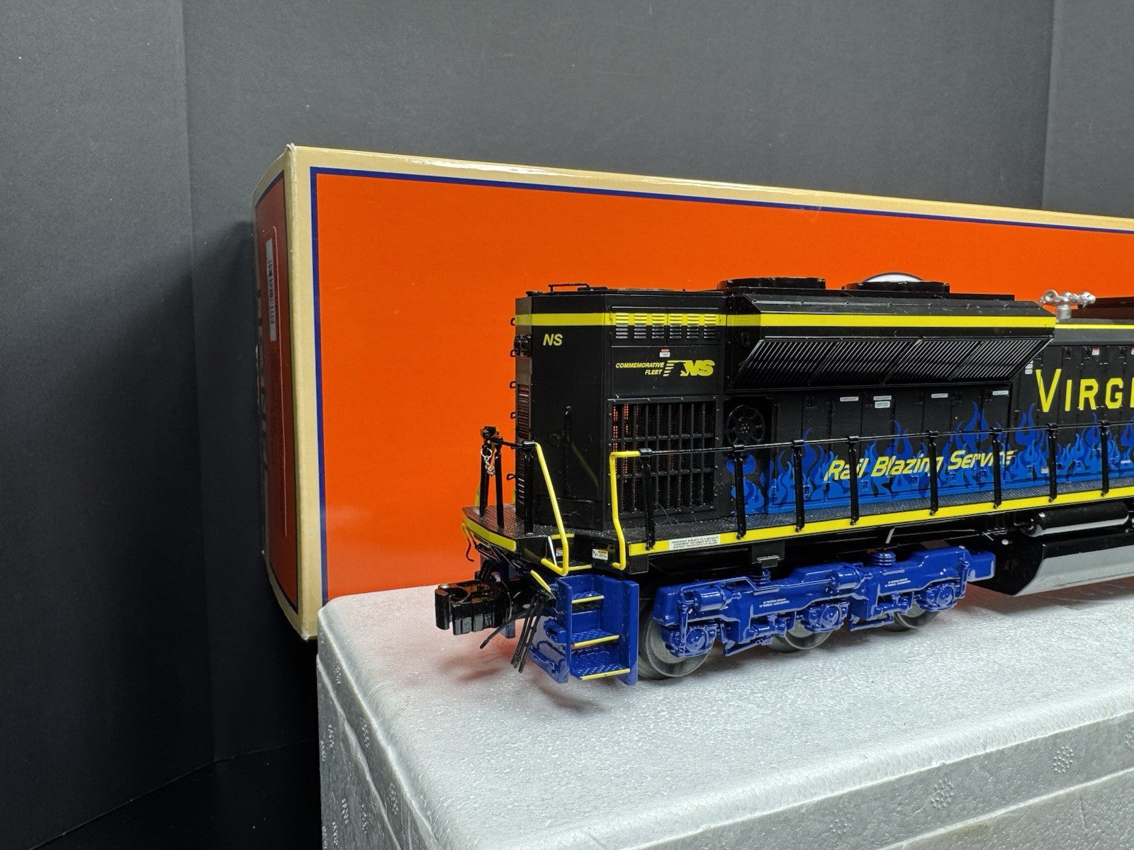 Lionel LEGACY 6-28333 NS heritage Virginian SD70ACe diesel engine #1907 LNIB6