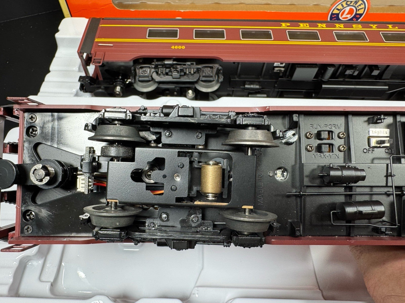 Lionel 6-83002 PRR Broadway Limited 21" StationSounds diner 2-car set LNIB3