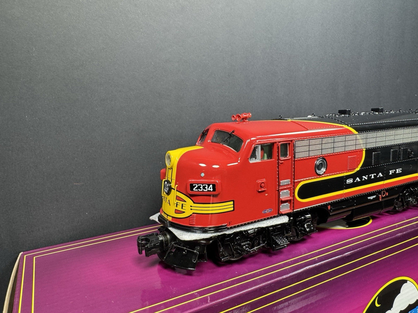 MTH 20-21601-1 Santa Fe Black Bonnet F-3 diesel engine ABA set #2334 #2335 NIB1