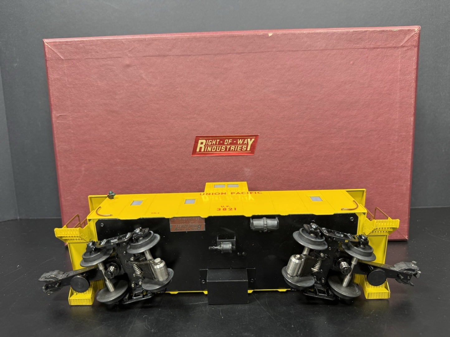 Right-of-Way Ajin 3-rail brass Union Pacific UP smoking caboose #3821 LNIB8