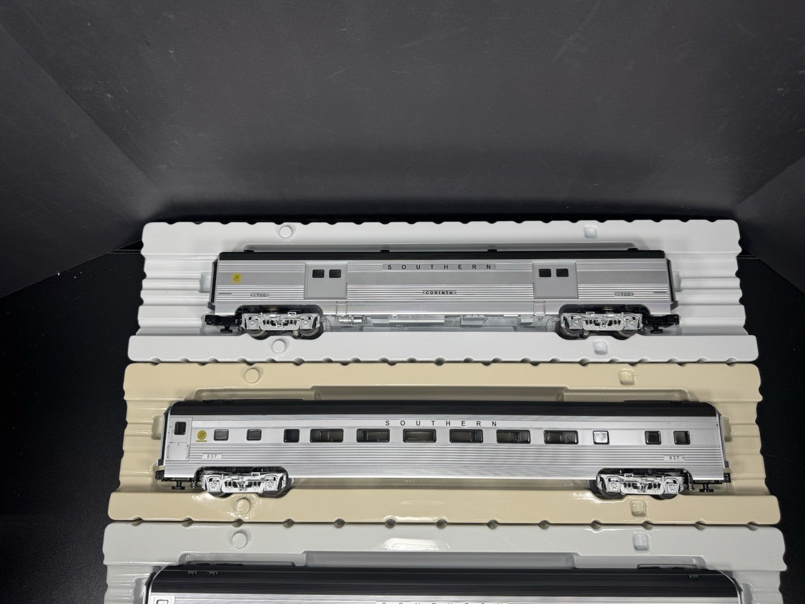 Lionel 6-82558 Southern 21" streamlined passenger 4-car LNIB2