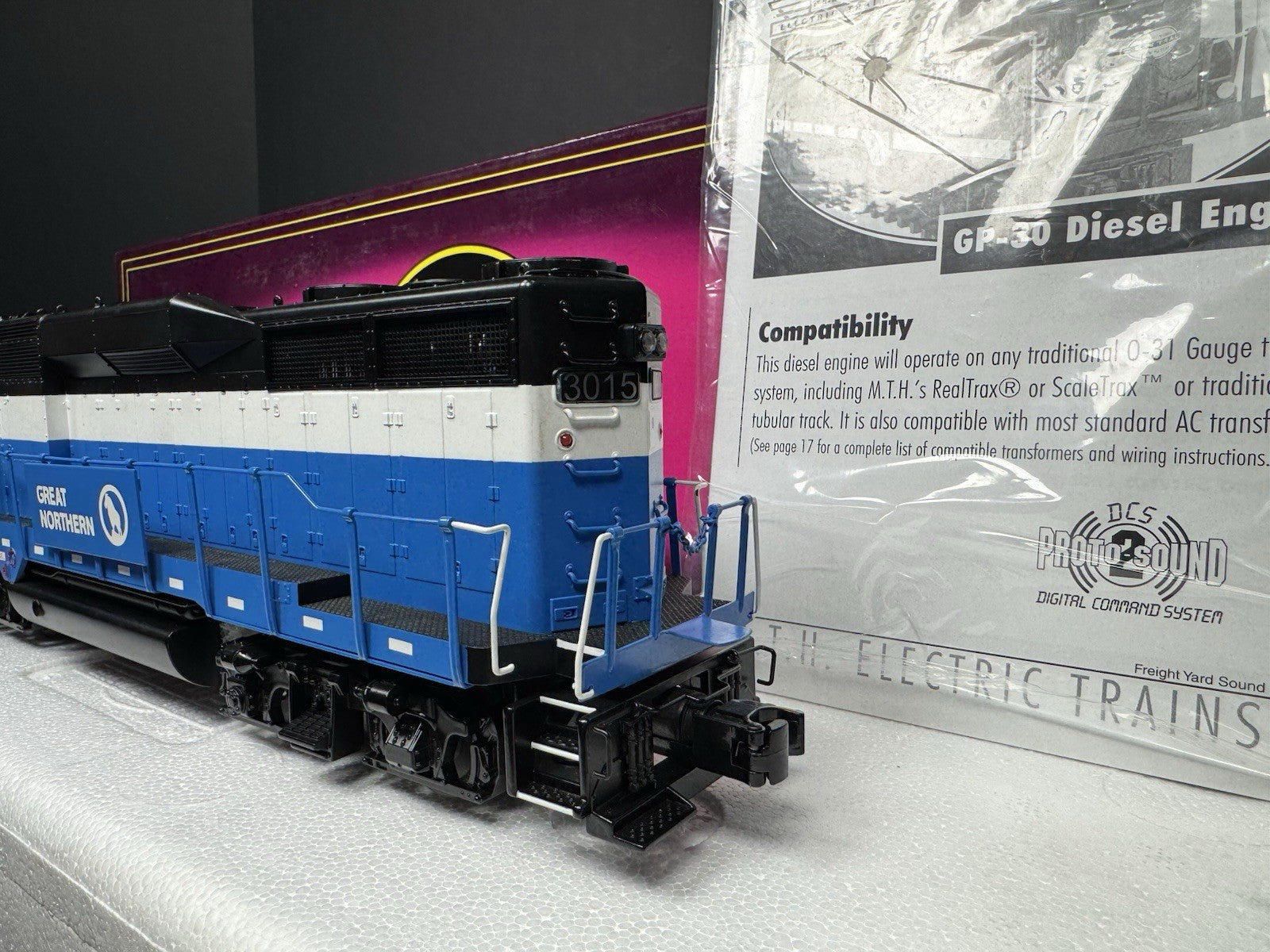MTH 20-2399-1 Great Northern GN GP-30 diesel engine #3015 PS2 BCR NIB4