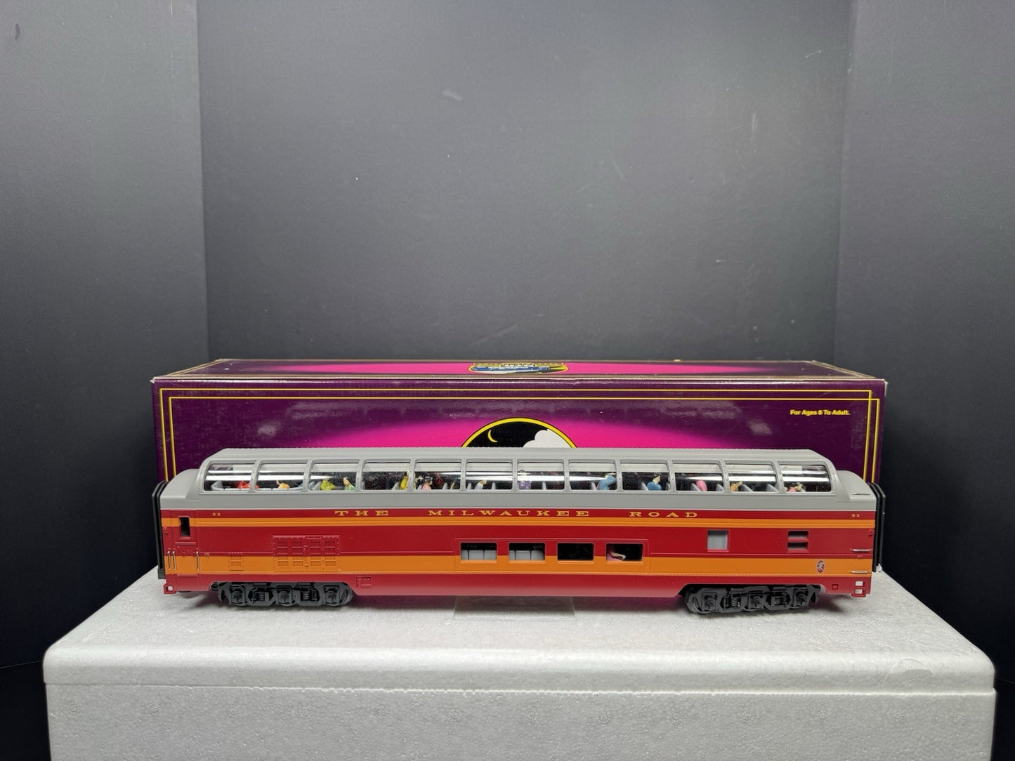 MTH 20-6752 Milwaukee Road 70' full-length vista dome passenger car #53 EX5