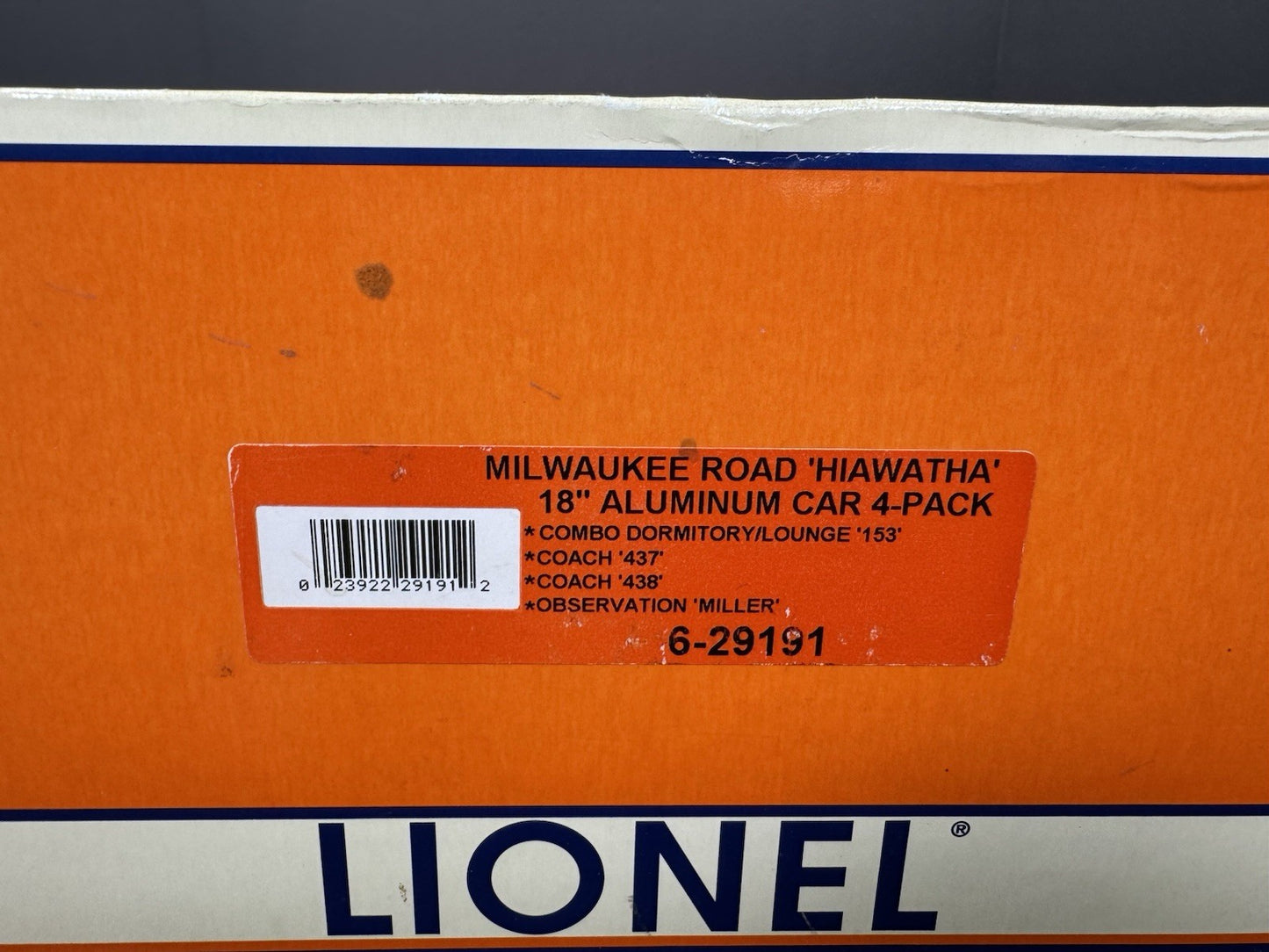 Lionel 6-29191 Milwaukee Road Hiawatha beaver tail 18" passenger 4-car set LNIB15