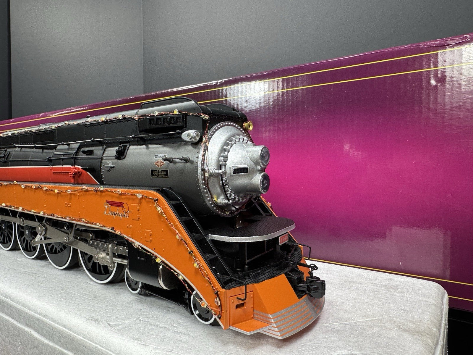MTH 20-3758-1 SP daylight GS-4 steam engine w Christmas LED lights #4449 PS3 LN7