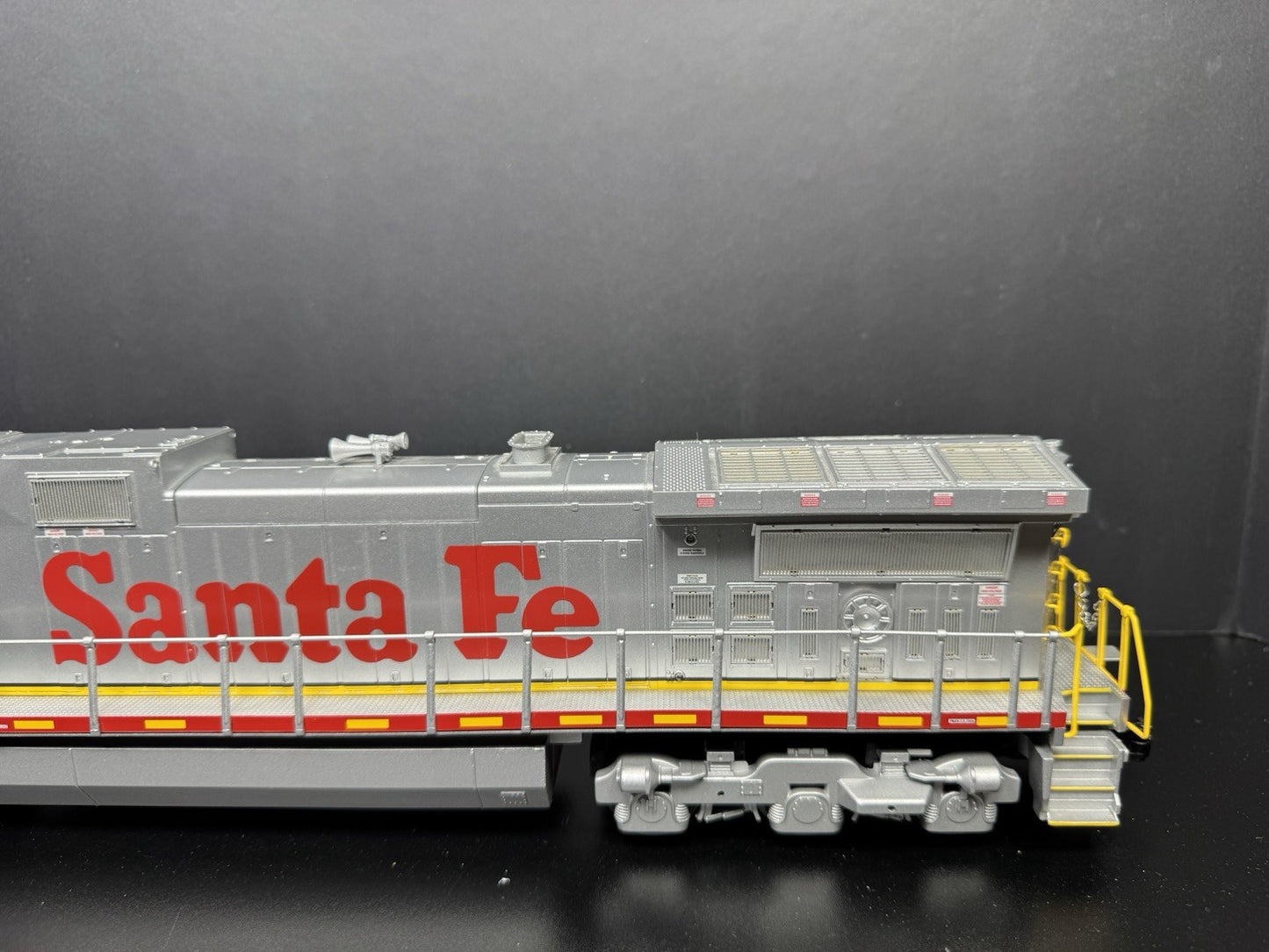 Lionel LEGACY 1933222 BNSF ATSF patch C44-9W diesel engine #662 EX8