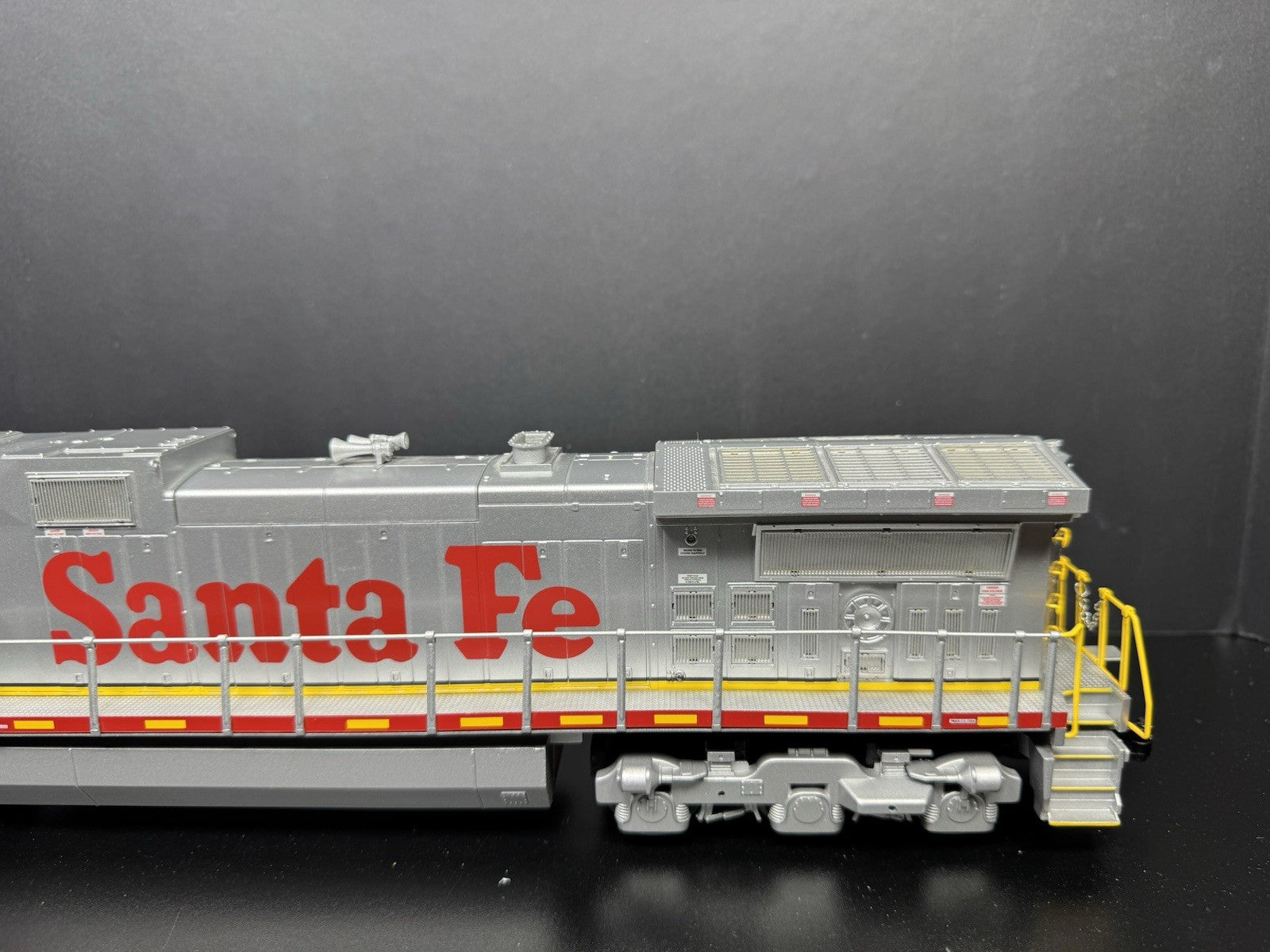 Lionel LEGACY 1933222 BNSF ATSF patch C44-9W diesel engine #662 EX8